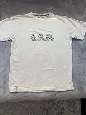 LRG T-shirt